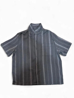 No Boundaries Textured Shirt with Short Sleeves Gray